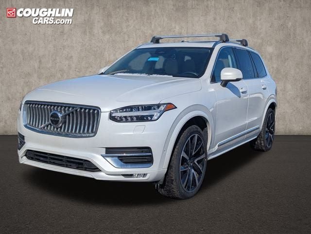 2023 Volvo XC90 B5 Plus