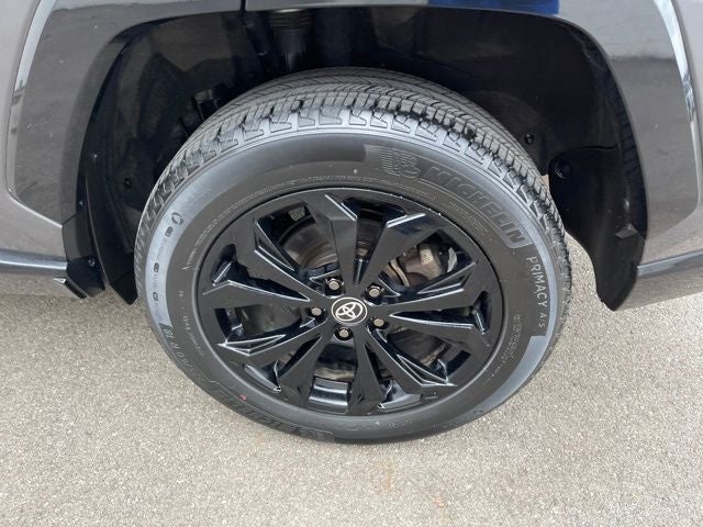 2022 Toyota RAV4 Hybrid SE