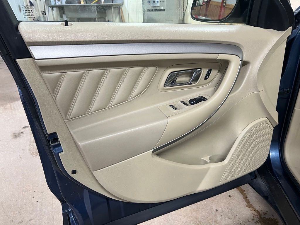 2018 Ford Taurus SEL