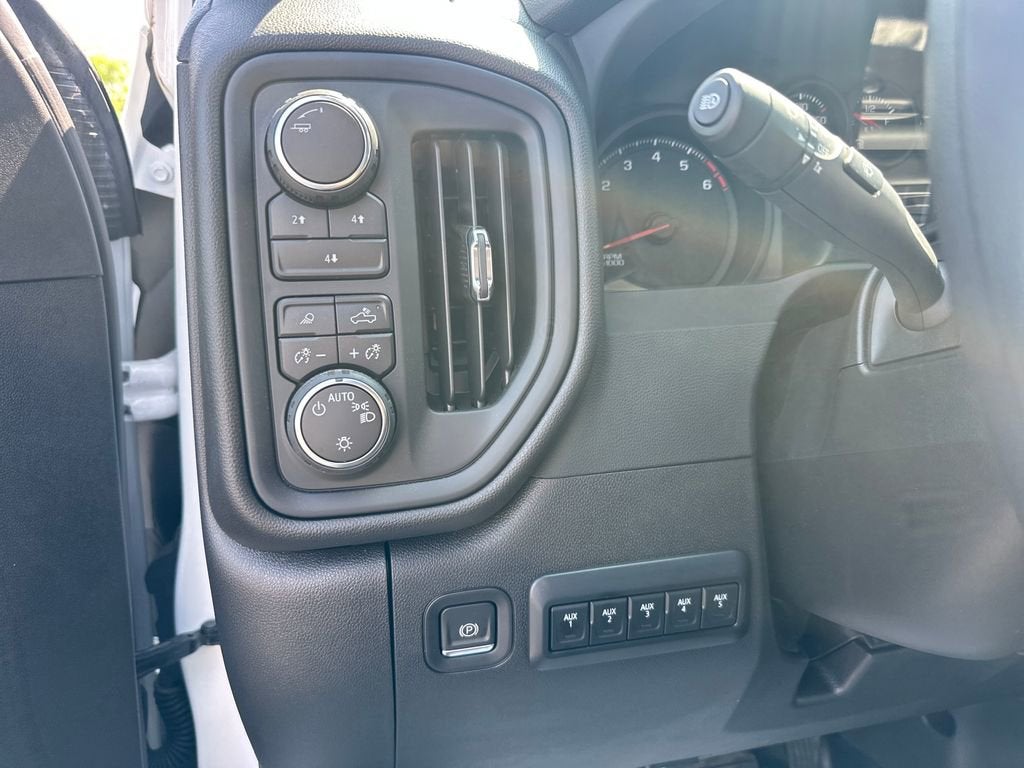 2024 Chevrolet Silverado 6500 HD Work Truck