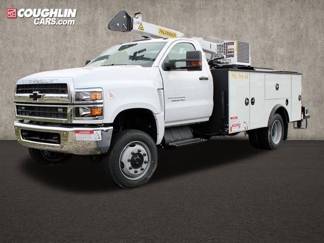 2023 Chevrolet Silverado 6500 HD Work Truck