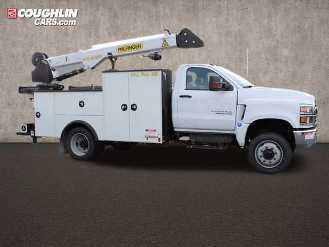 2023 Chevrolet Silverado 6500 HD Work Truck