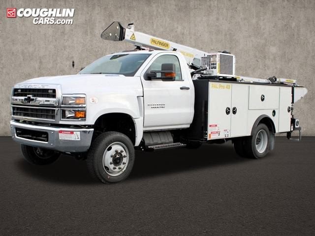 2023 Chevrolet Silverado 6500 HD Work Truck