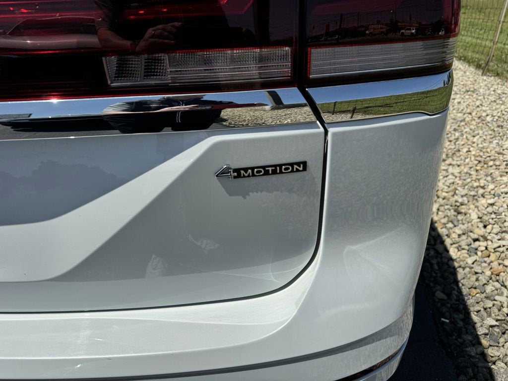 2024 Volkswagen Atlas 2.0T SEL Premium R-Line