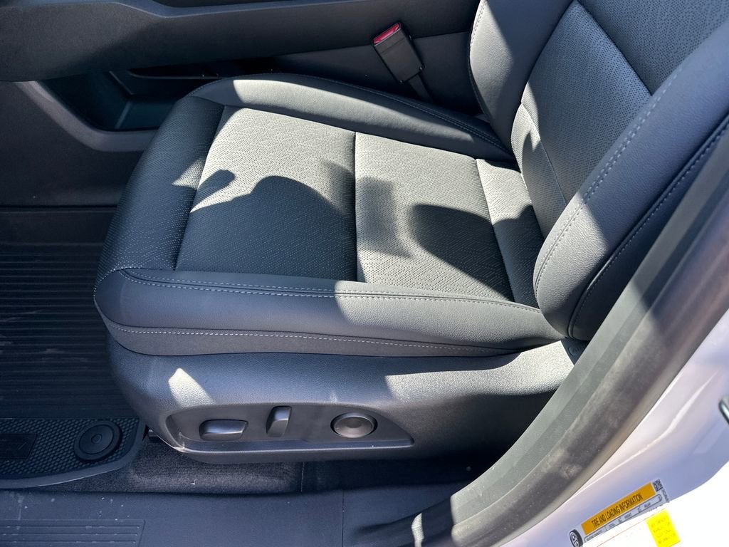 2026 Chevrolet Equinox LT - Photo 11