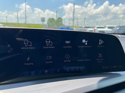 2026 Cadillac VISTIQ Sport