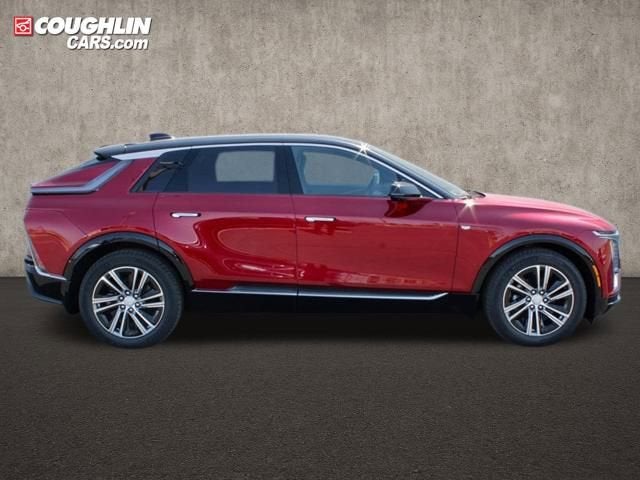2025 Cadillac LYRIQ Luxury 1