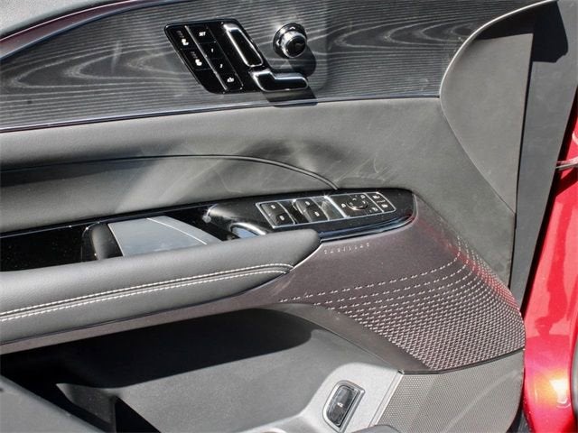 2025 Cadillac LYRIQ Luxury 1