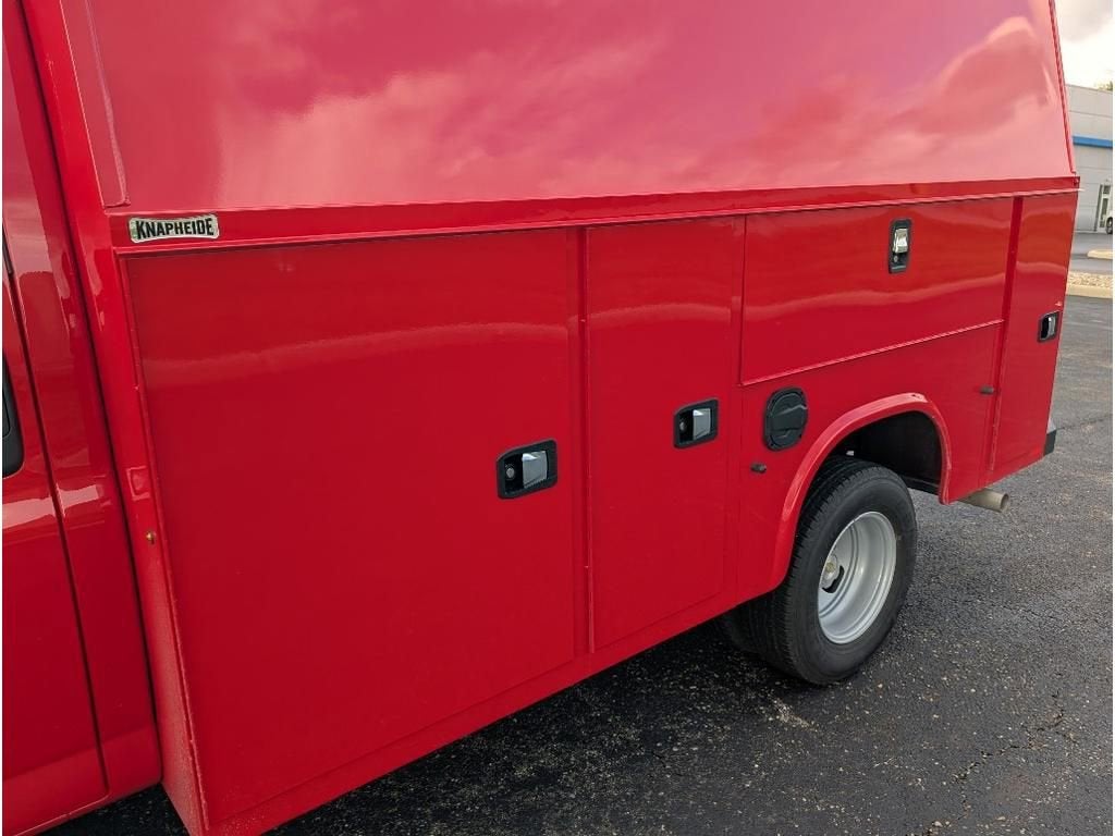 2025 Chevrolet Express Cutaway 3500 1WT