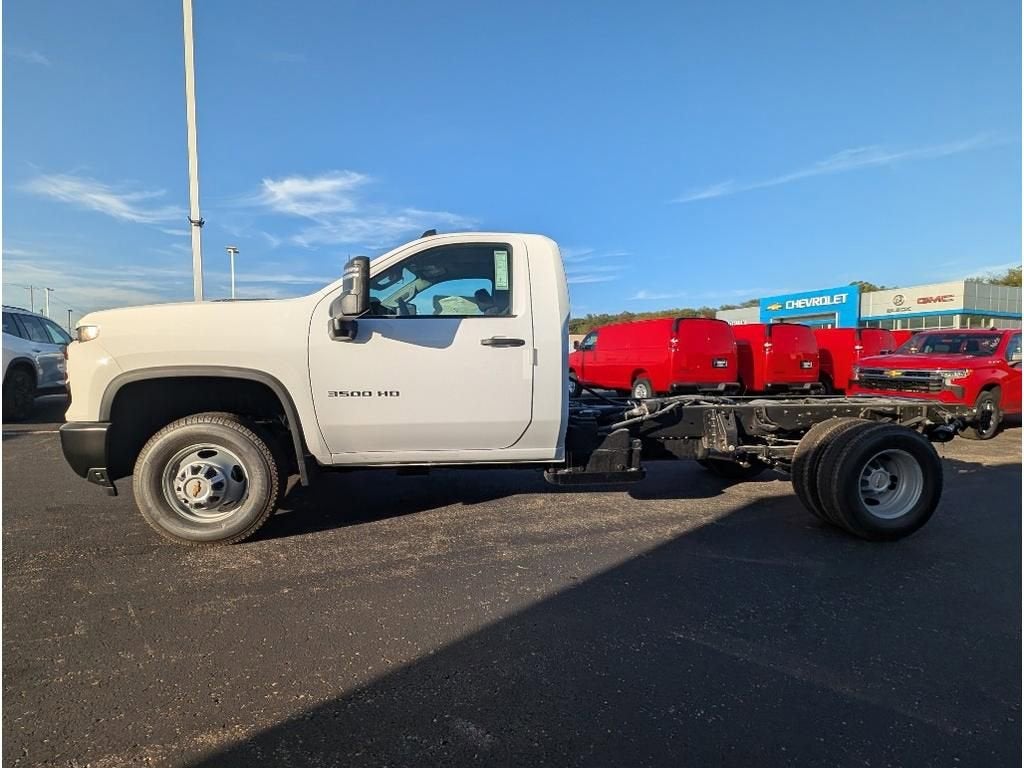 2026 Chevrolet Silverado 3500 HD Chassis Cab Work Truck