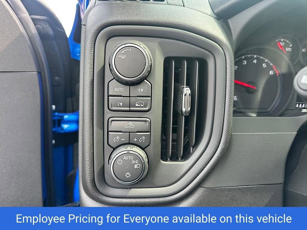 2025 Chevrolet Silverado 1500 Custom