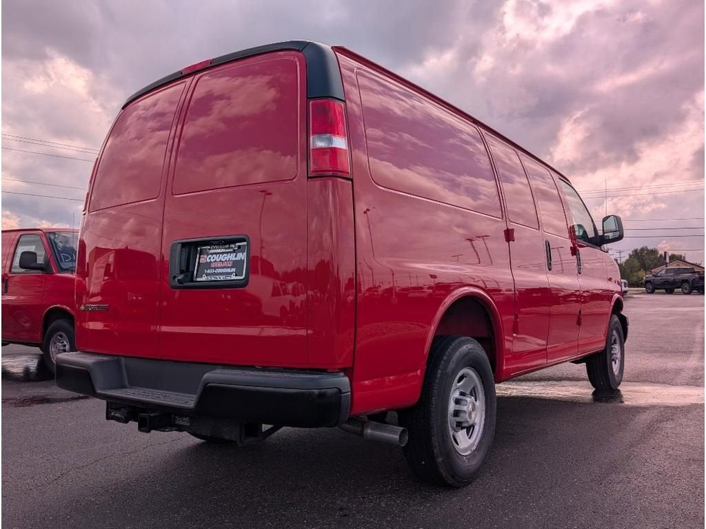 2025 Chevrolet Express Cargo 2500 WT