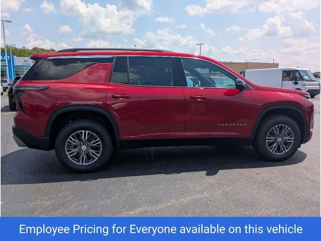2025 Chevrolet Traverse LT