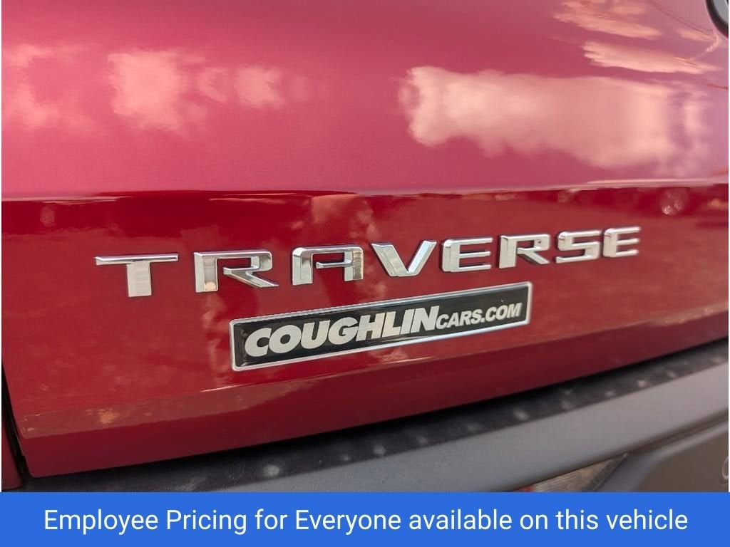 2025 Chevrolet Traverse LT