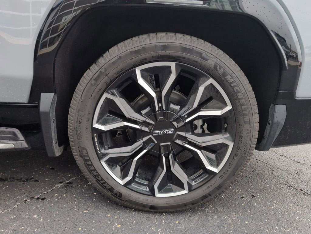 2024 GMC Sierra EV Denali Edition 1