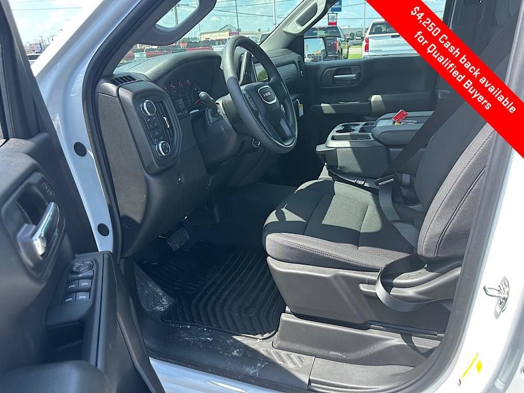 2025 GMC Sierra 1500 Pro