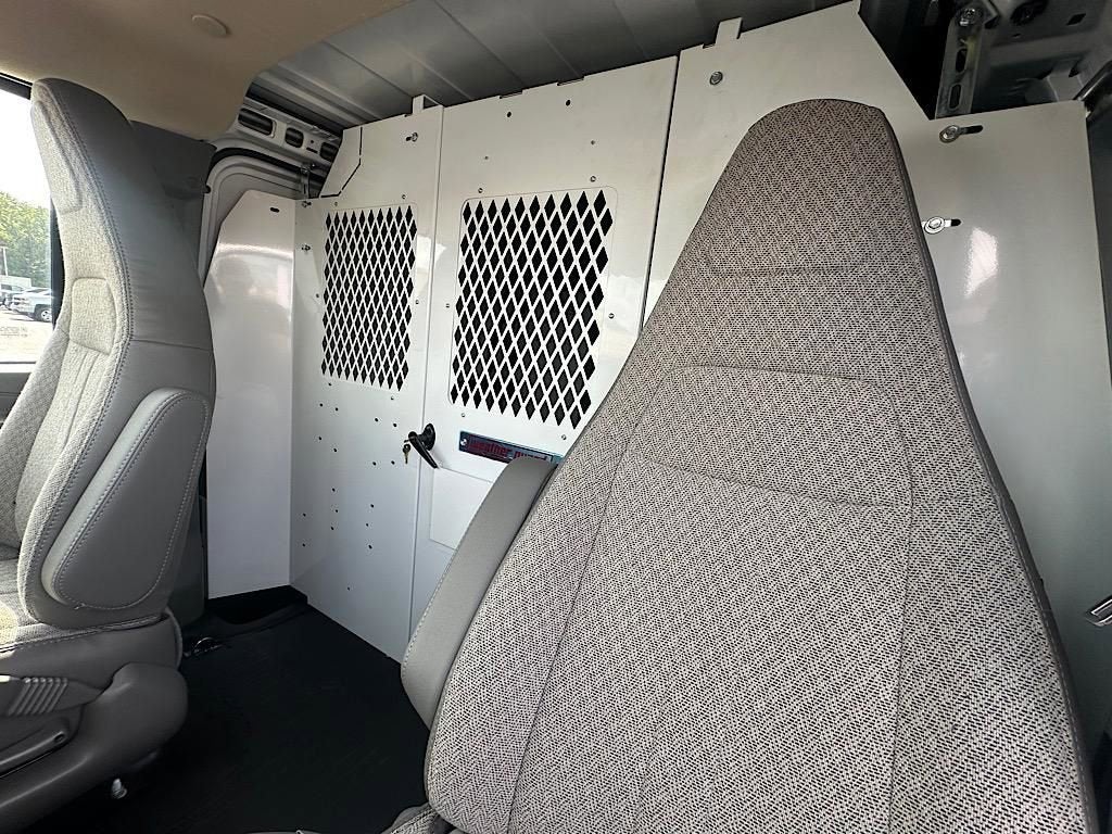 2025 GMC Savana Cargo 2500 Work Van