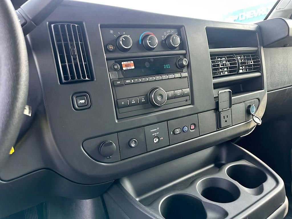 2025 GMC Savana Cargo 2500 Work Van