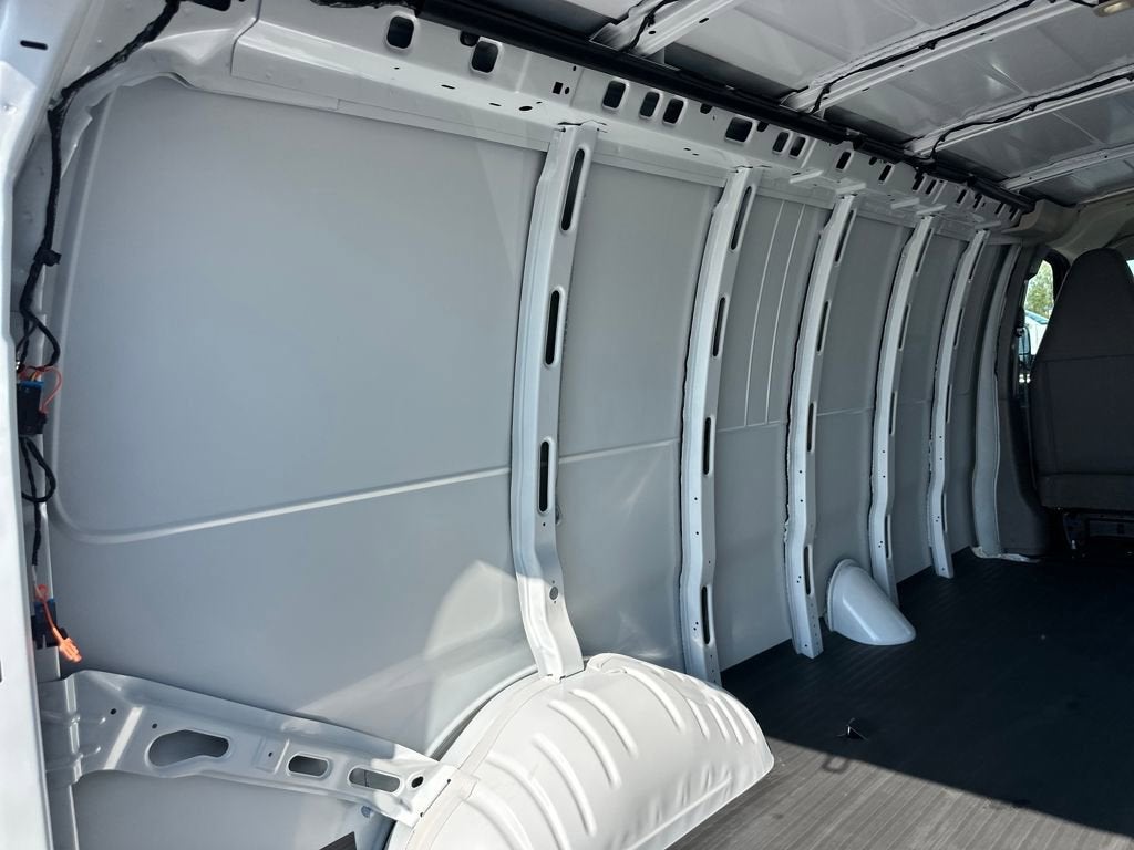 2025 Chevrolet Express Cargo 3500 WT