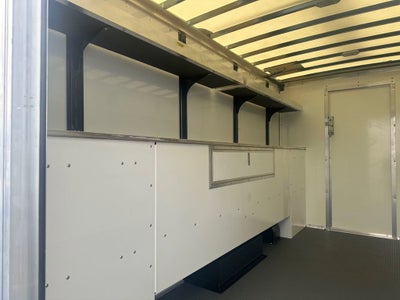 2025 Chevrolet Express Cutaway 3500 1WT