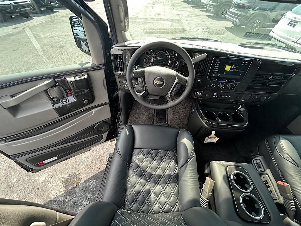 2025 Chevrolet Express Cargo 2500 WT