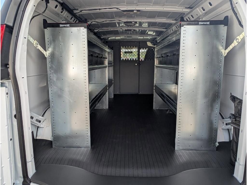 2025 Chevrolet Express Cargo 3500 WT