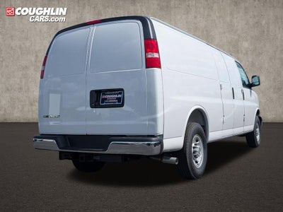 2025 Chevrolet Express Cargo 3500 WT