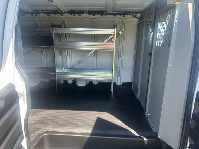 2025 Chevrolet Express Cargo 3500 WT