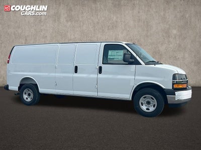 2025 Chevrolet Express Cargo WT