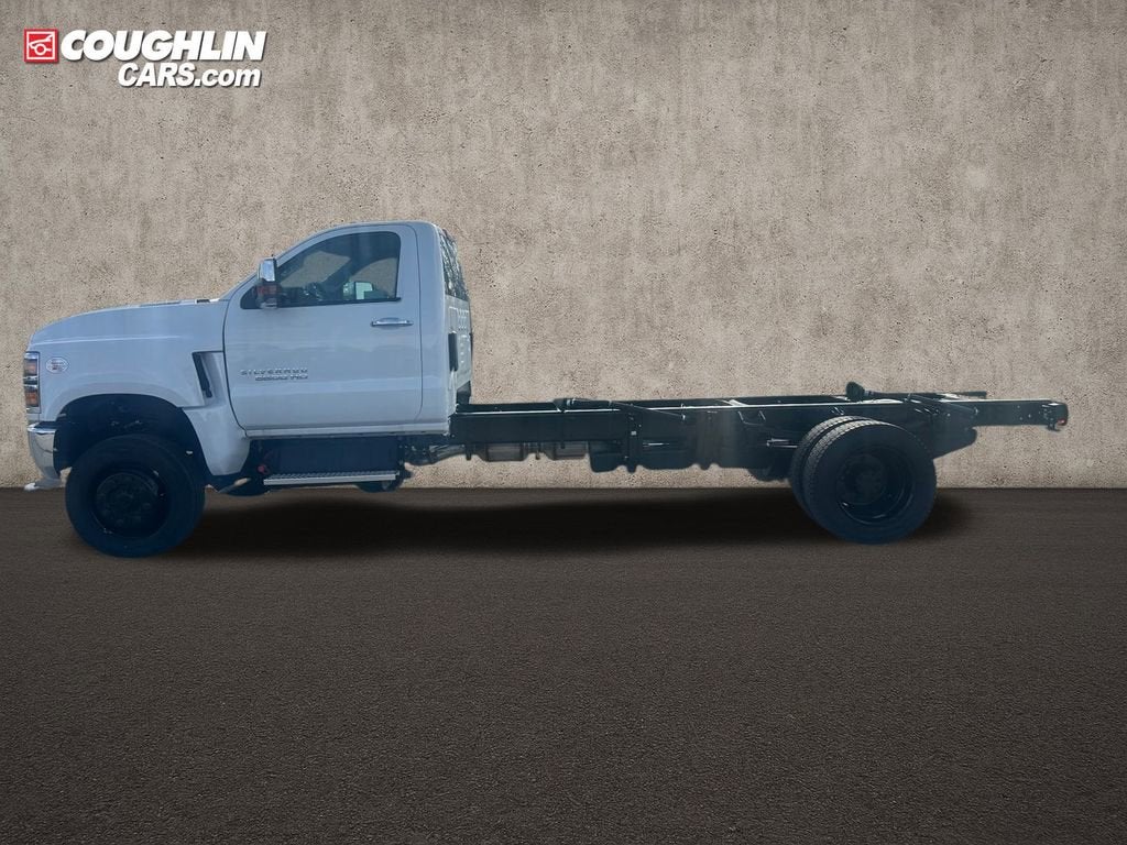 2024 Chevrolet Silverado 5500 HD Work Truck