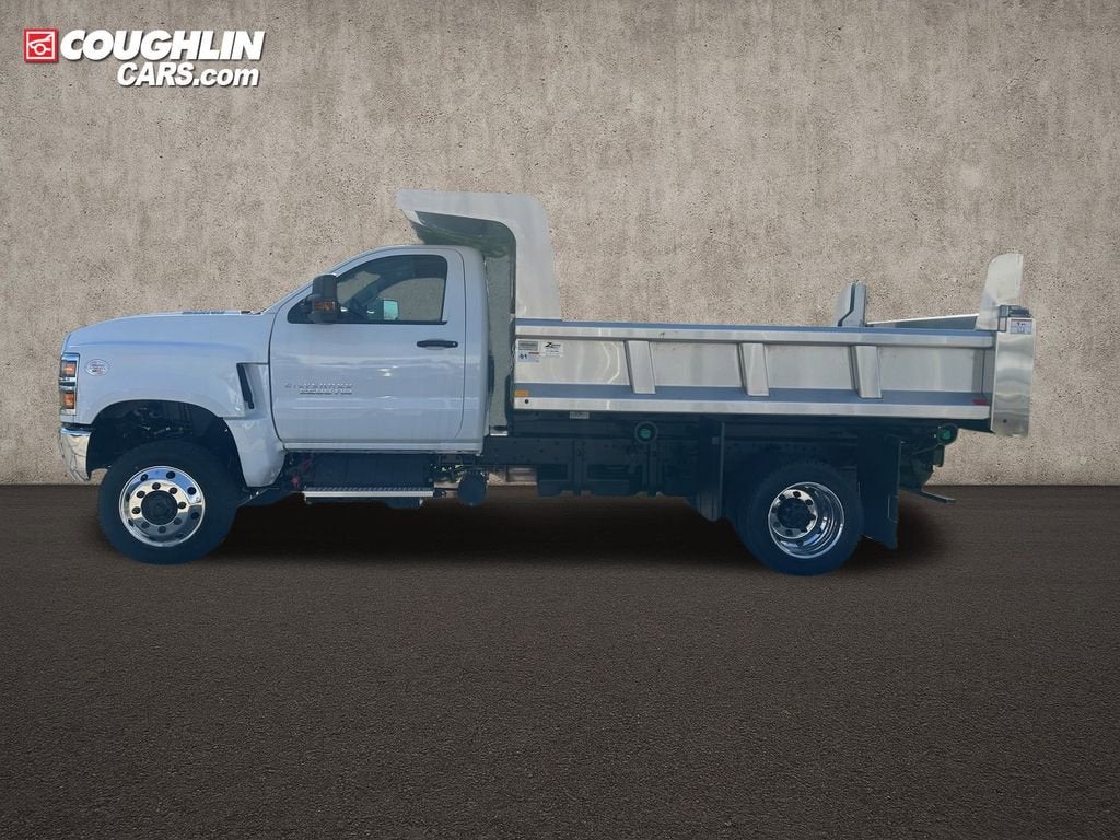 2024 Chevrolet Silverado 6500 HD Work Truck