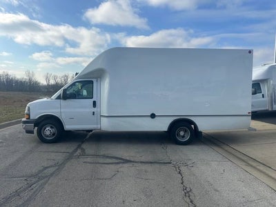 2025 Chevrolet Express Cutaway 3500 1WT