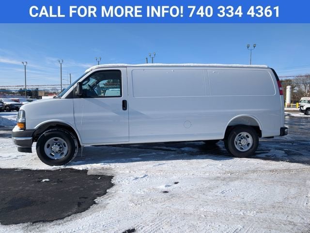2025 Chevrolet Express Cargo 3500 WT