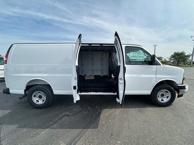 2025 Chevrolet Express Cargo WT
