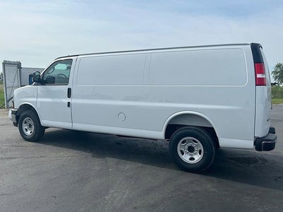 2025 Chevrolet Express Cargo WT