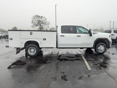 2025 GMC Sierra 3500 HD Chassis Cab Pro