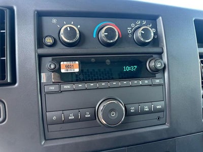 2025 Chevrolet Express Cargo 3500 WT