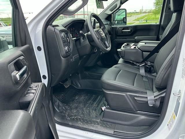 2024 GMC Sierra 3500 HD Pro