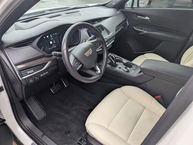 2023 Cadillac XT4 Sport