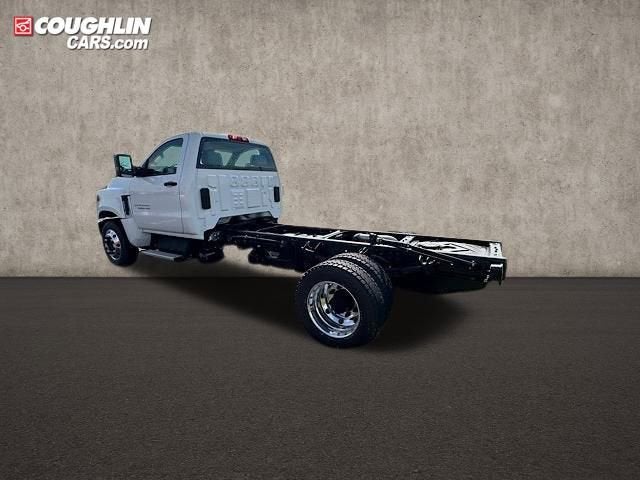 2024 Chevrolet Silverado 6500 HD Work Truck